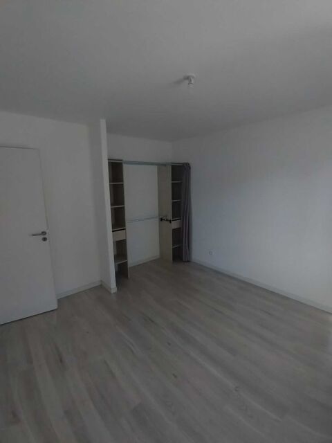   maison 4 chambres à  louer Maison - 5 pièce(s) - 105 m²