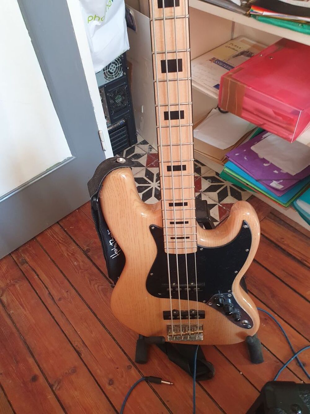 ampli basse et guitare basse Instruments de musique