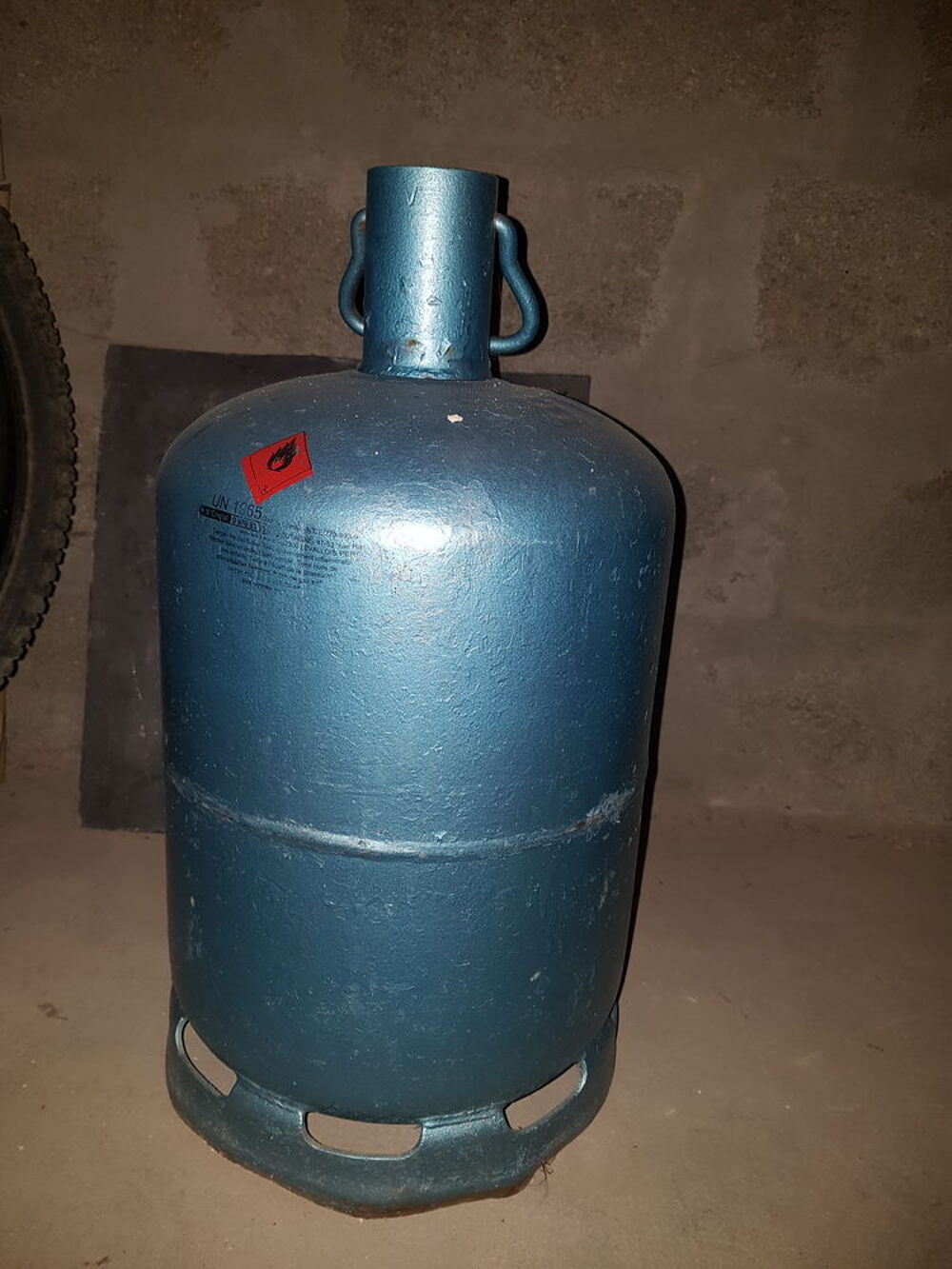 2 bouteilles vides de gaz butane Electroménager