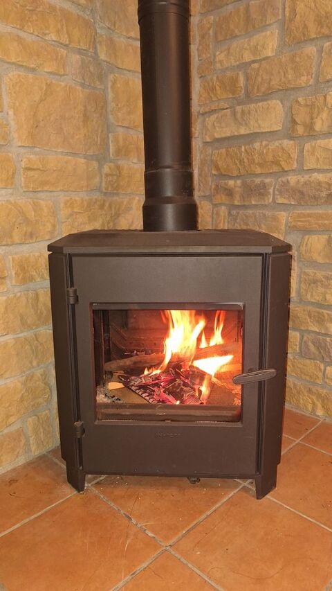 Po�le � bois Invicta Carolo 8kW Thannenkirch (68)