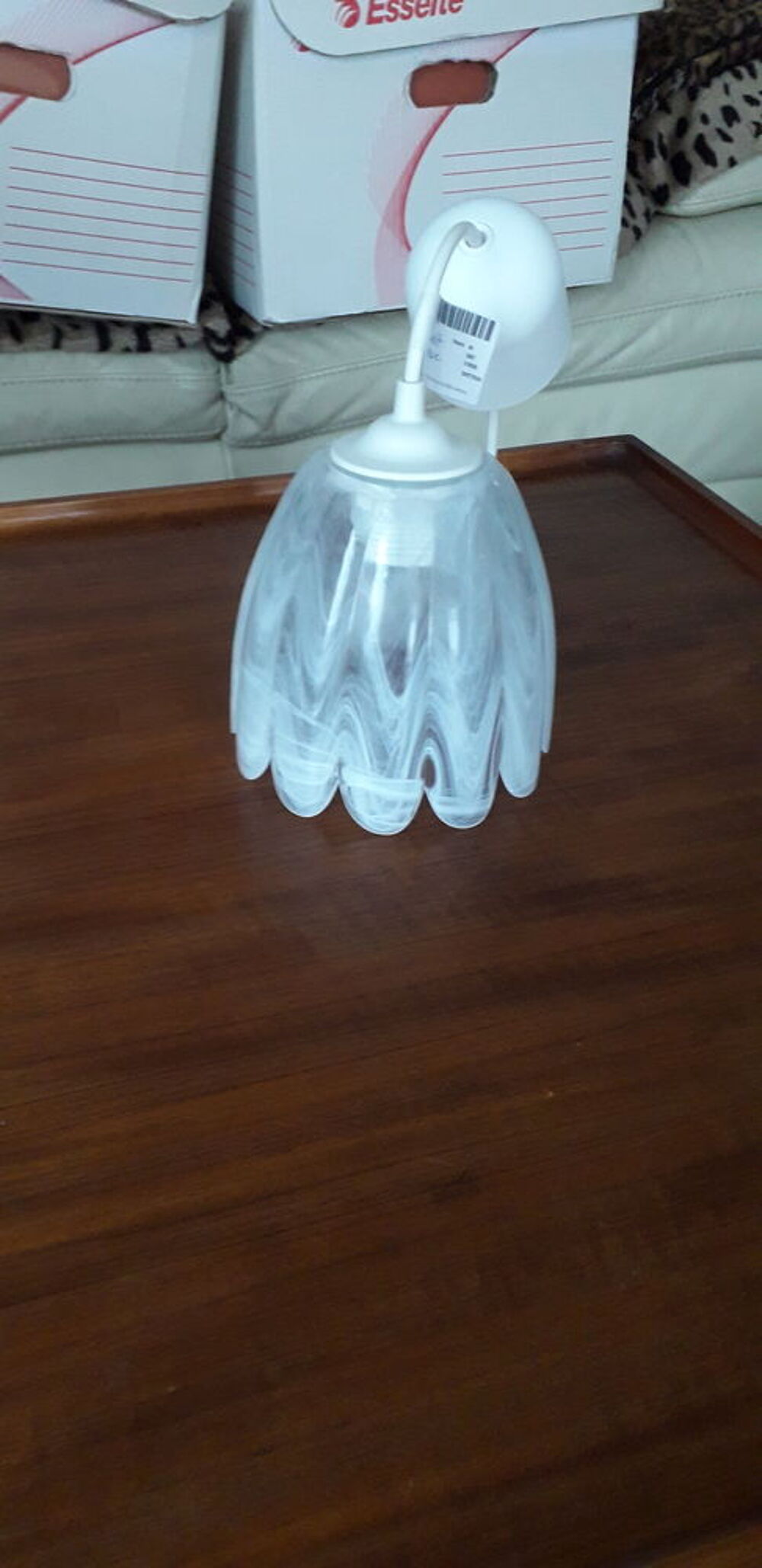 Petit lustre en verre d&eacute;cor&eacute; Décoration