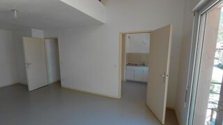  Appartement à louer 3 pièces 63 m²