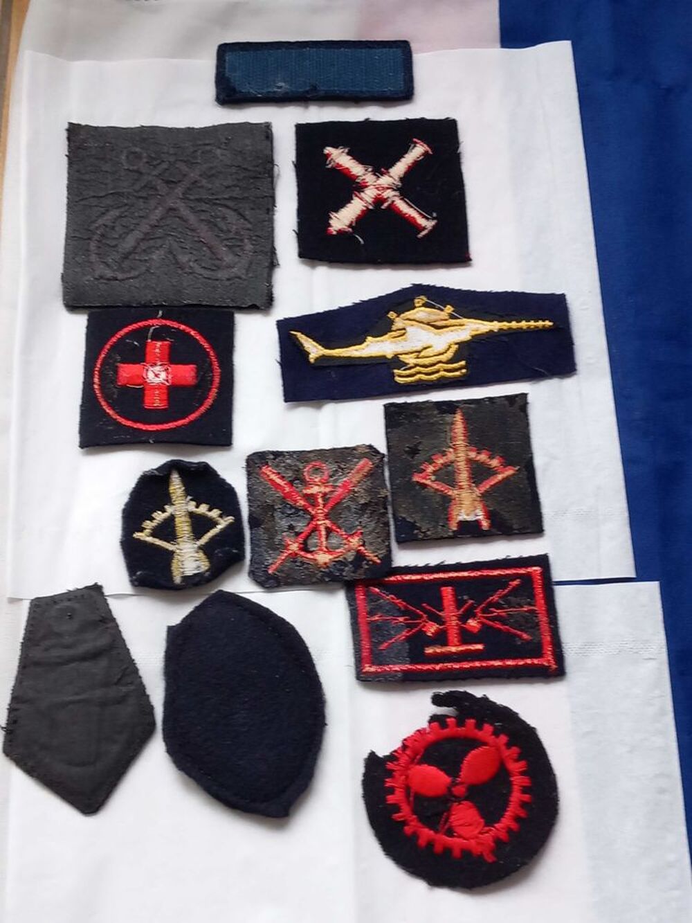 lot insignes militaire 