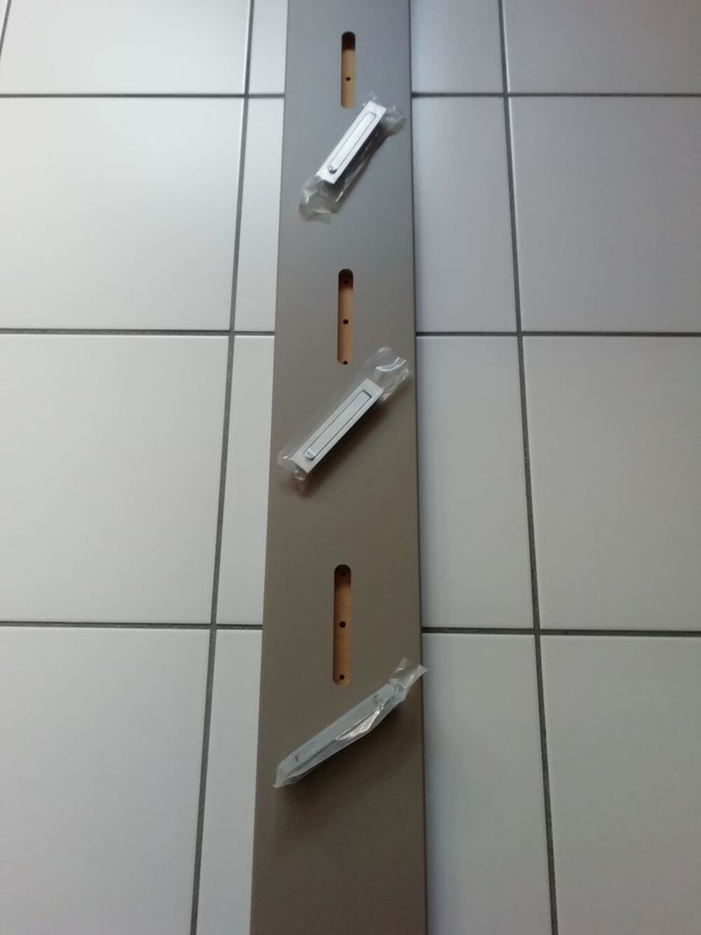 porte v&ecirc;tements design Meubles