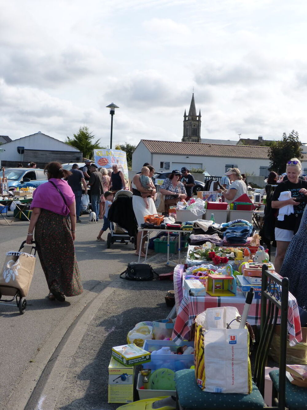 les p'tites puces de la rue des combes Vide grenier, marché aux puces, braderie