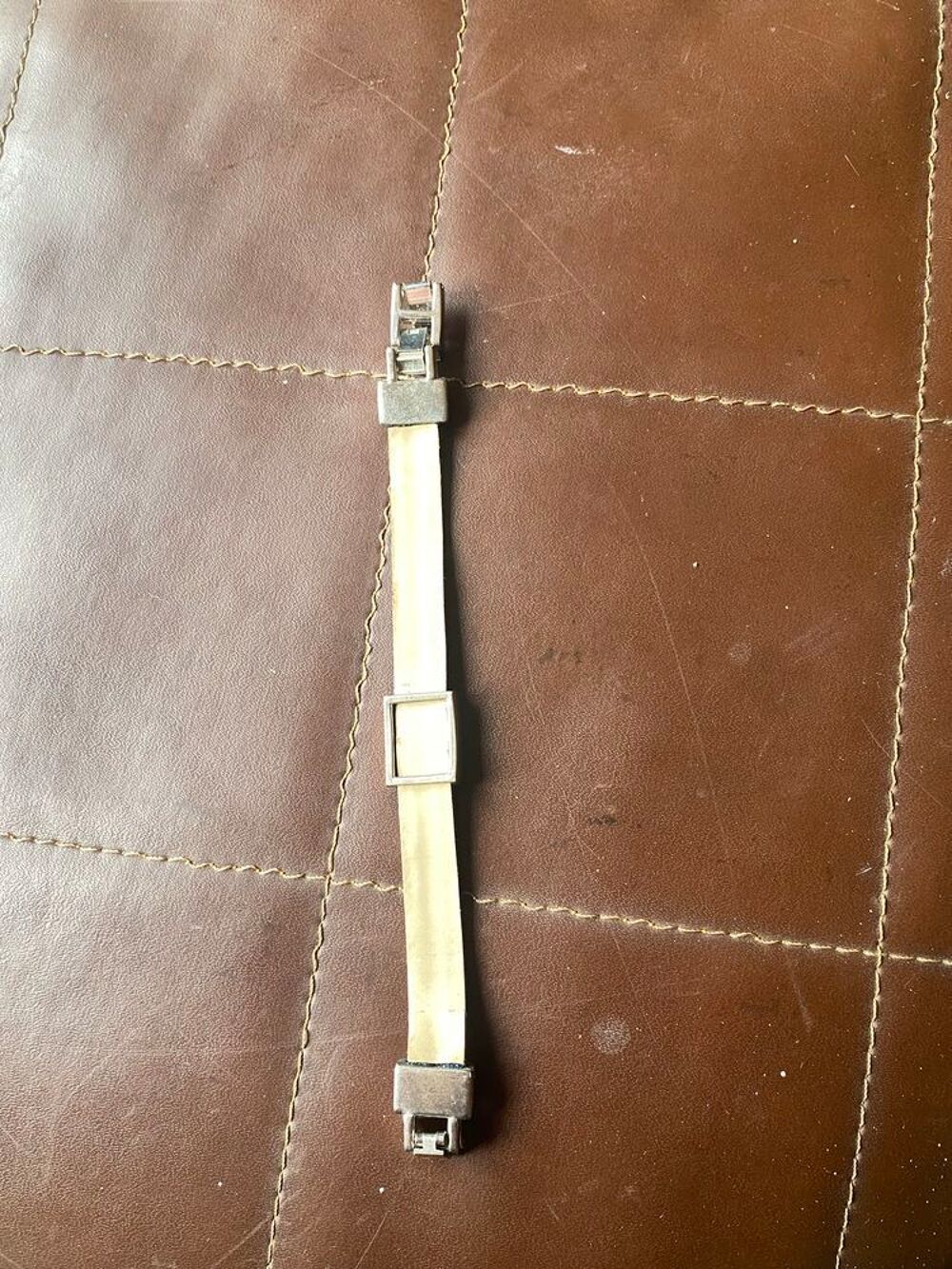 Bracelet en jeans avec pierre bleue Bijoux et montres