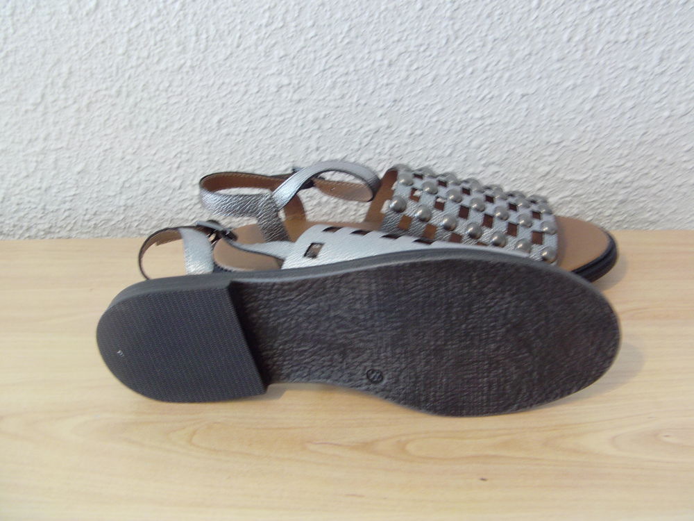 Sandales argent&eacute;es pointure 39 Chaussures