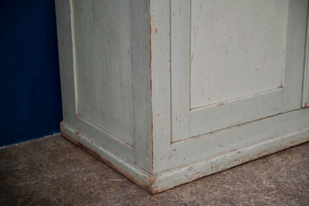 Armoire ancienne patin&eacute;e gris vert ou penderie garderobe Meubles