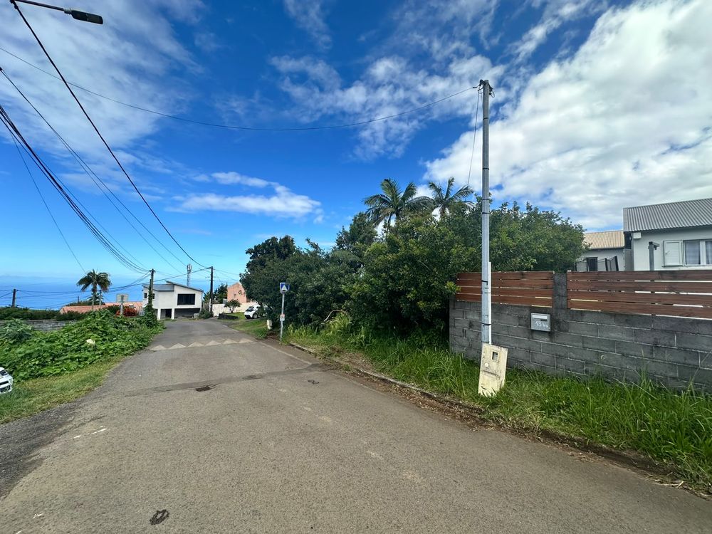 Vente Terrain terrain 865m2 (465m2 constructible), sur St Joseph Saint-joseph