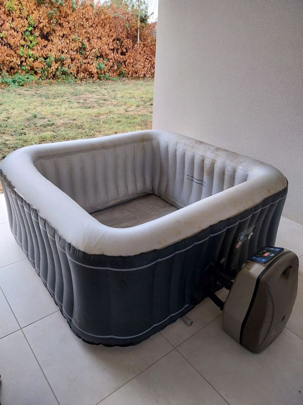 Jacuzzi Meubles