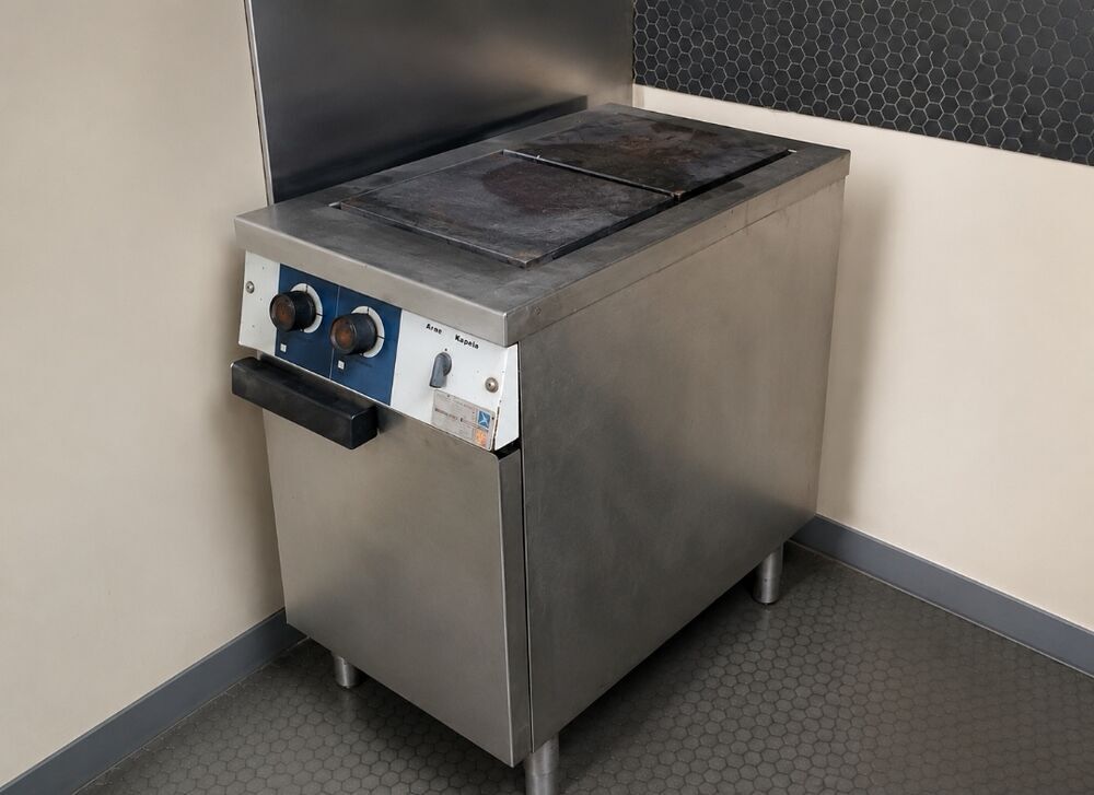 Lot Fourneau pro inox et Microonde panasonic inverter: 50€ Meubles