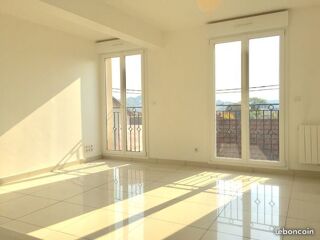  Appartement à louer 2 pièces 45 m²