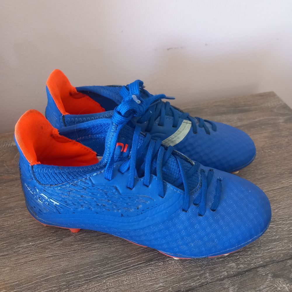 Chaussure de foot enfant Chaussures