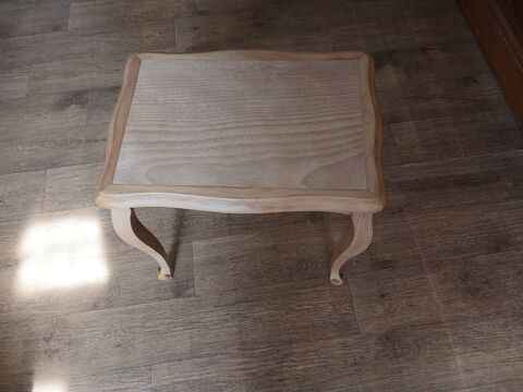 Petite table Fluquières (02)