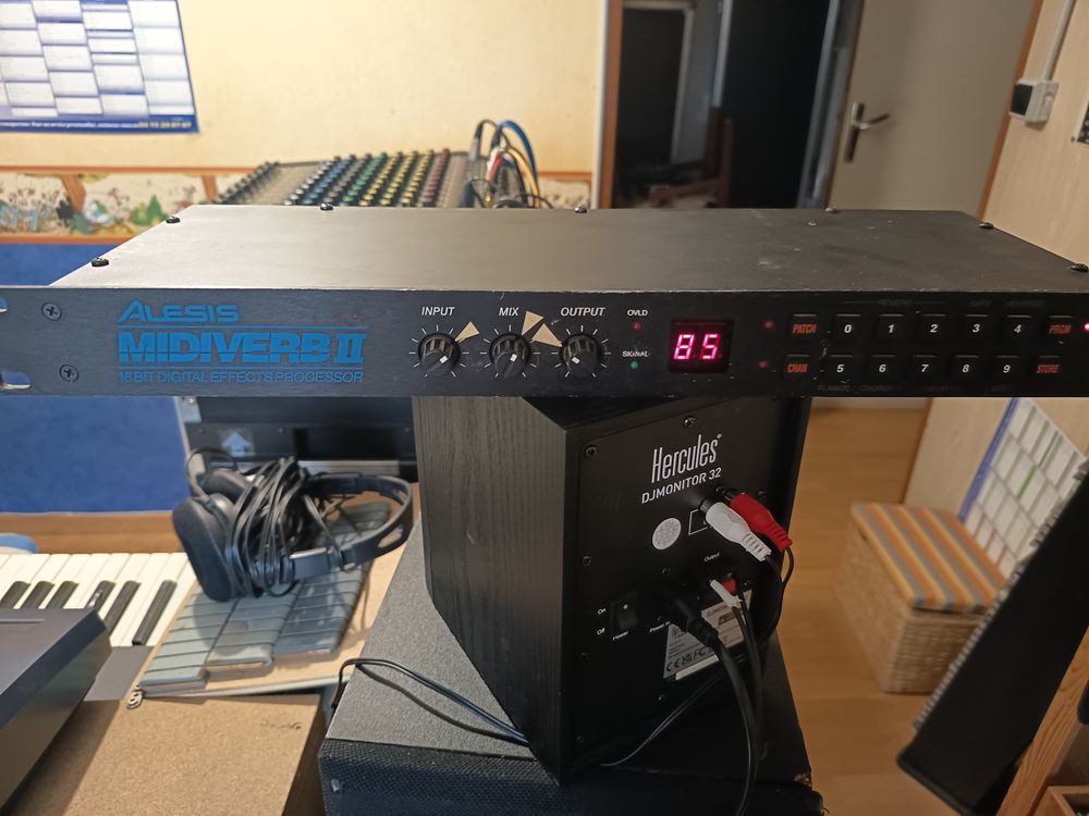 Midiverb2 Alesis Instruments de musique