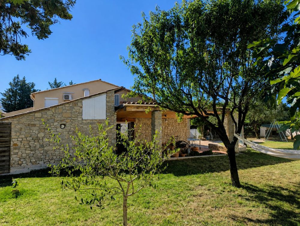 Vente Maison Charmante MAISON Provençale AVEC PISCINE et JARDIN clos Vinsobres