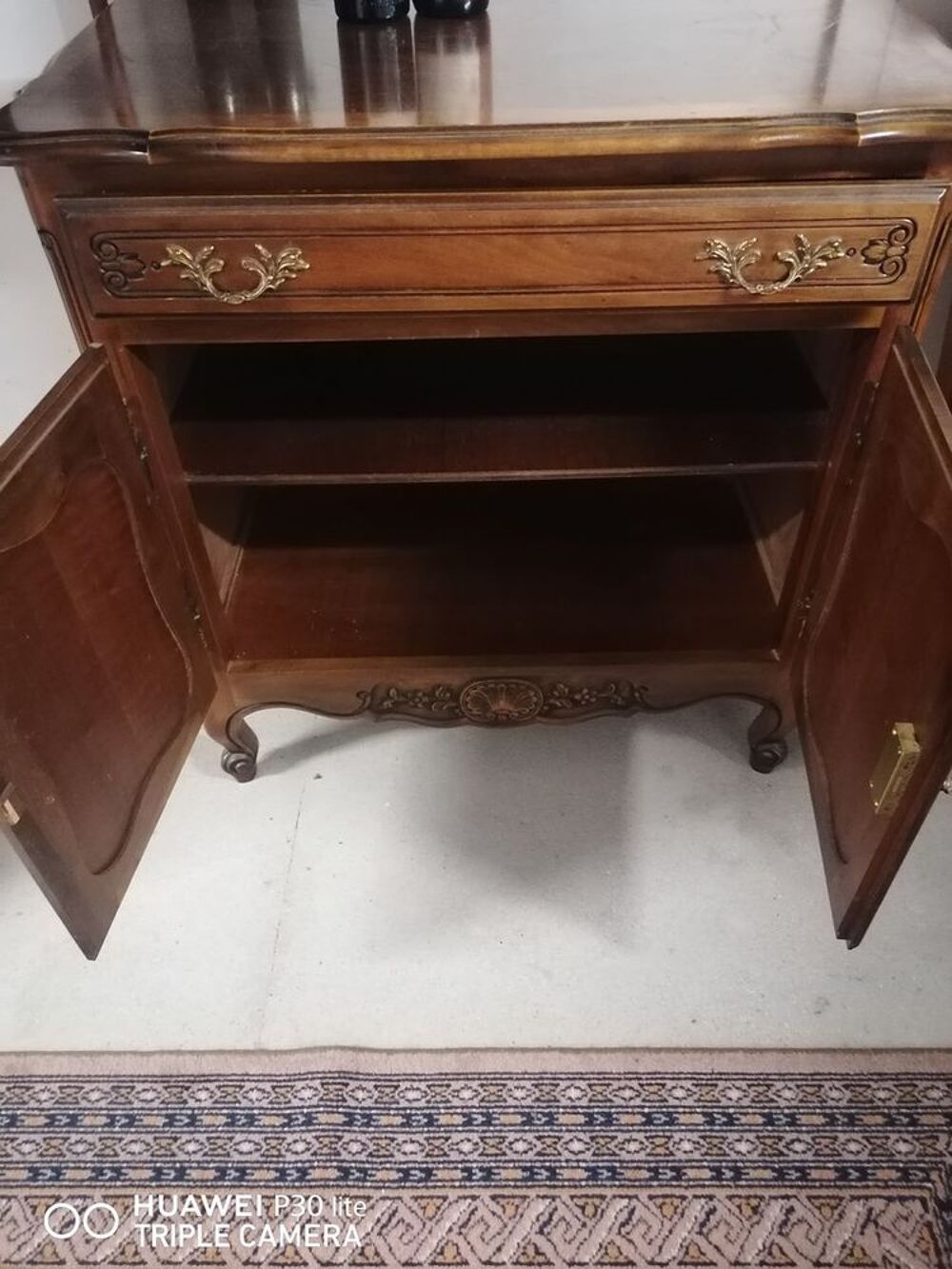 Meuble de rangement en bois massif &agrave; restaurer Meubles