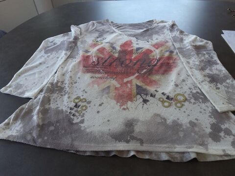 PULL gris et blanc - M 2 Saint-Etienne (42)