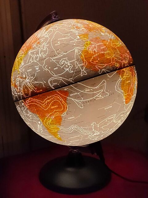 Globe terrestre lumineux Avermes (03)