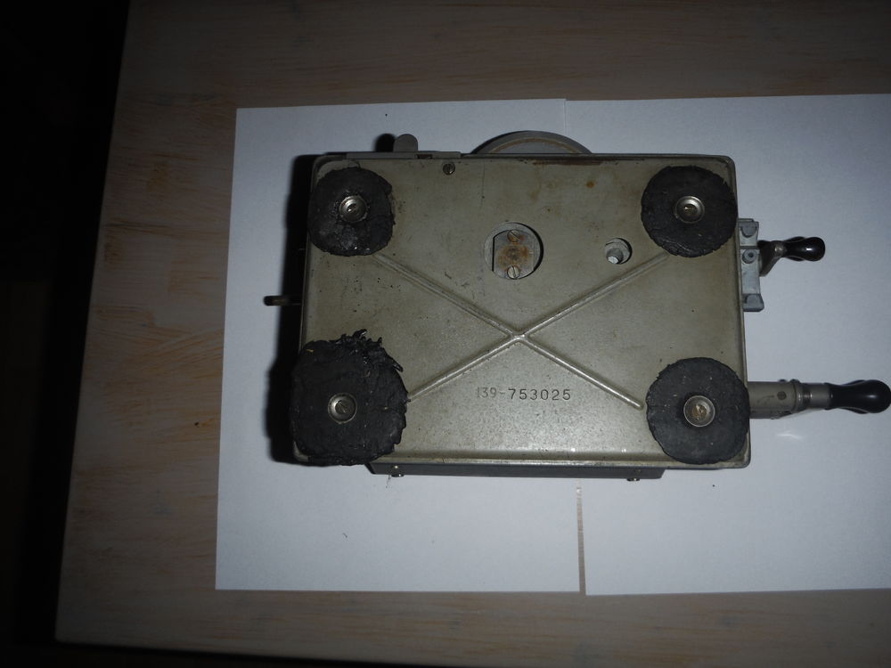 calculatrice m&eacute;canique ou arithmom&egrave;tre 