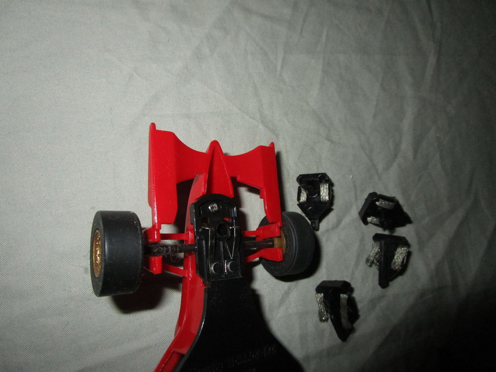 VIEUX CIRCUIT AUTOMOBILE "SACLECTRIC-GRAND PRIX" 
Jeux / jouets