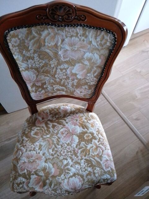 Chaises de style Régence Sainghin-en-Weppes (59)