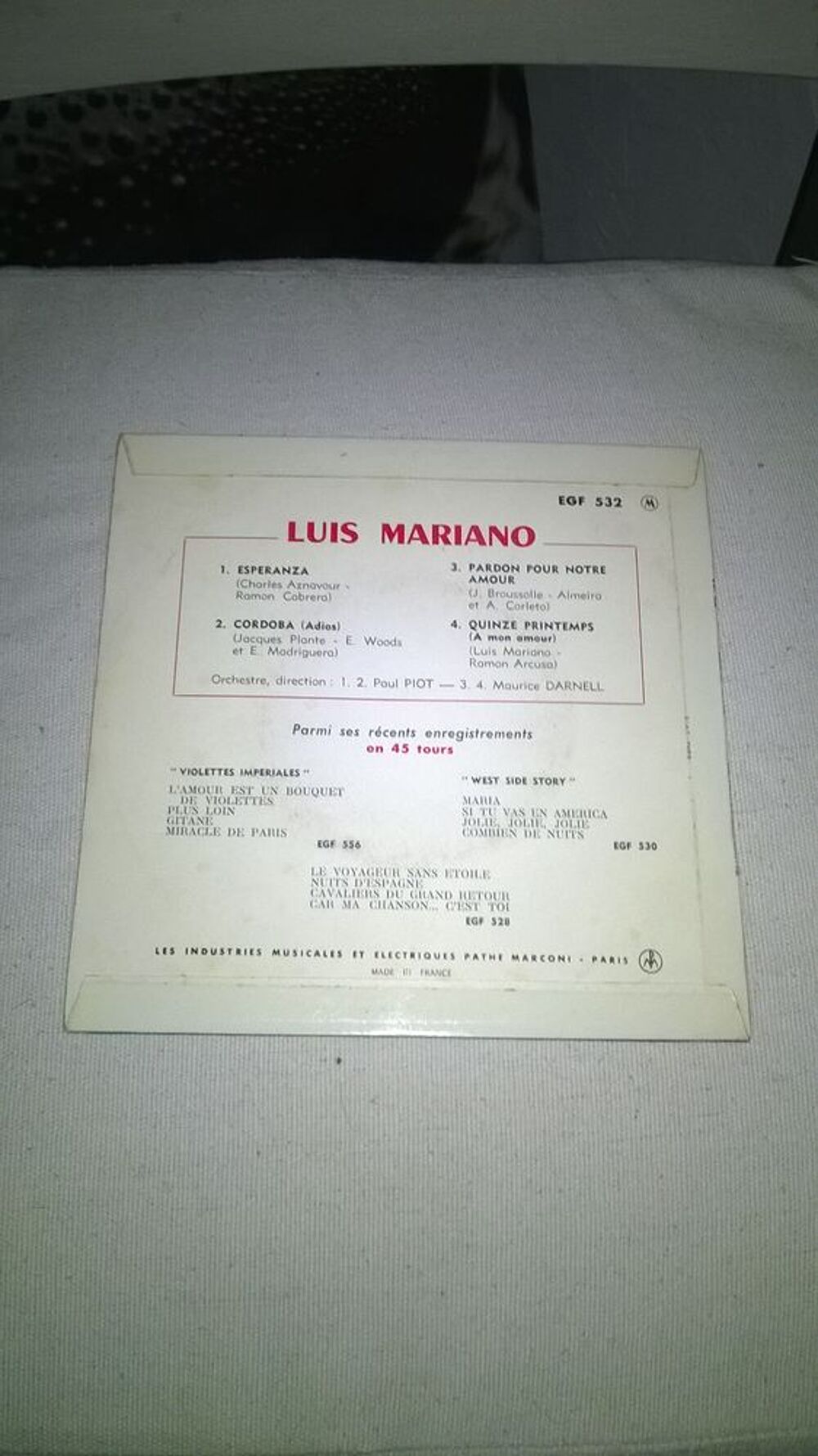 Vinyle 45 T Luis Mariano 
Esperanza 
1961
Bon etat
Espe CD et vinyles