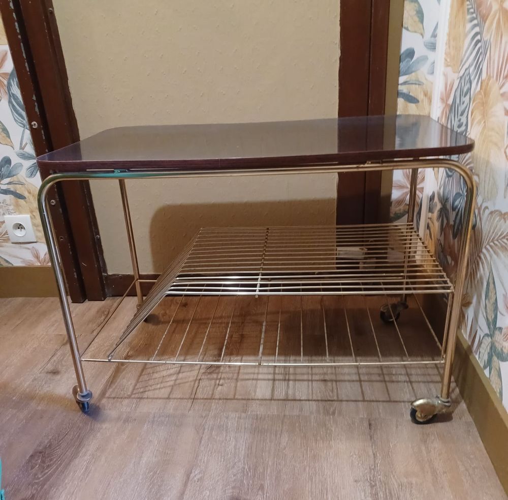 TABLE ROULANTE DESSERTE PORTE-DISQUES OU REVUES Meubles