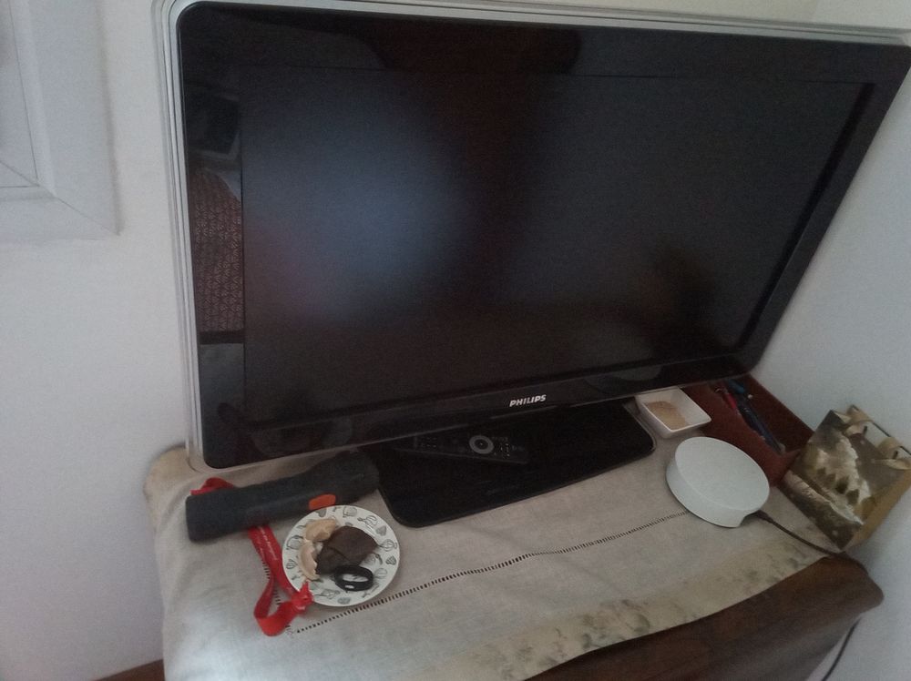 televiseur philips ambilyet 70cm Photos/Video/TV