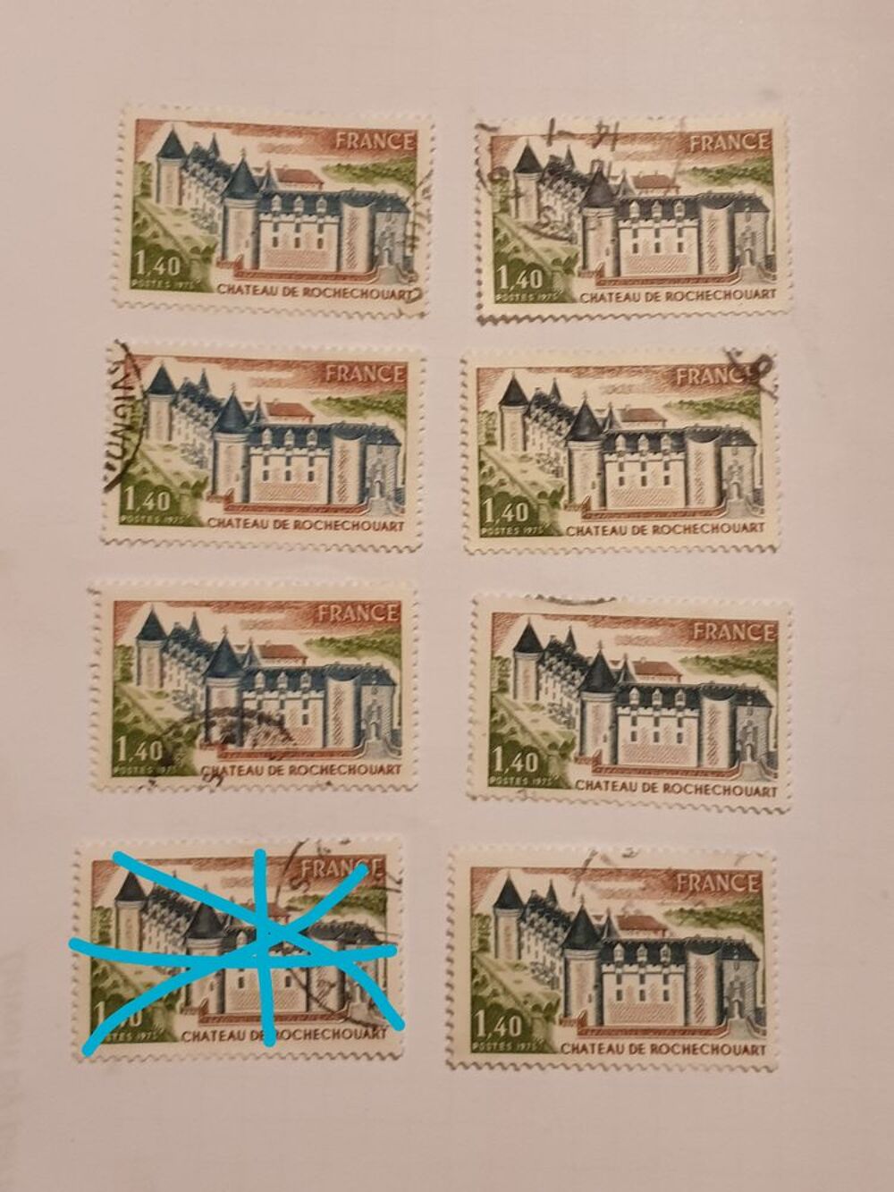 Timbre france Ch&acirc;teau de Rochechouart 1974- lot 0.52 euro 