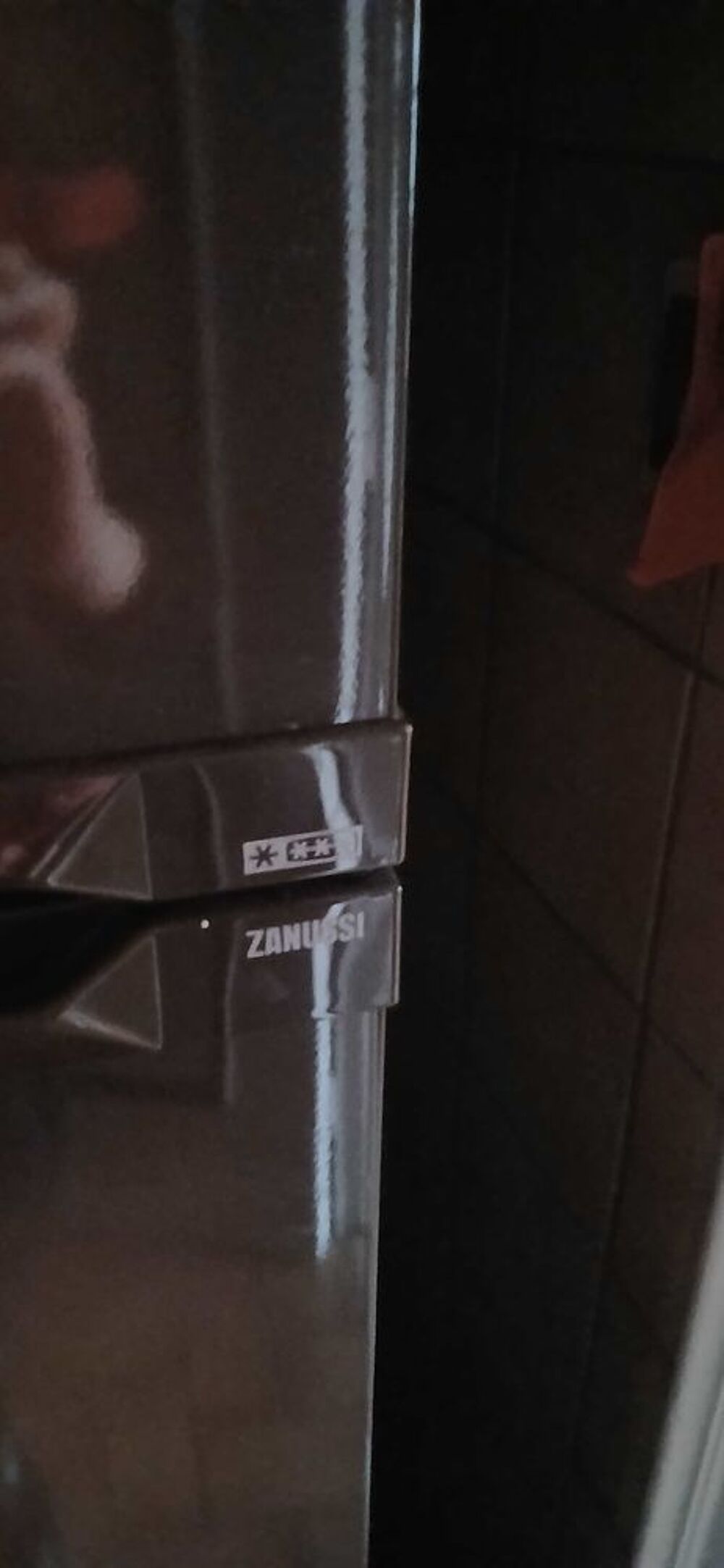 r&eacute;frig&eacute;rateur cong&eacute;lateur zanussi. Marron, tr&egrave;s bon &eacute;tat. Electroménager
