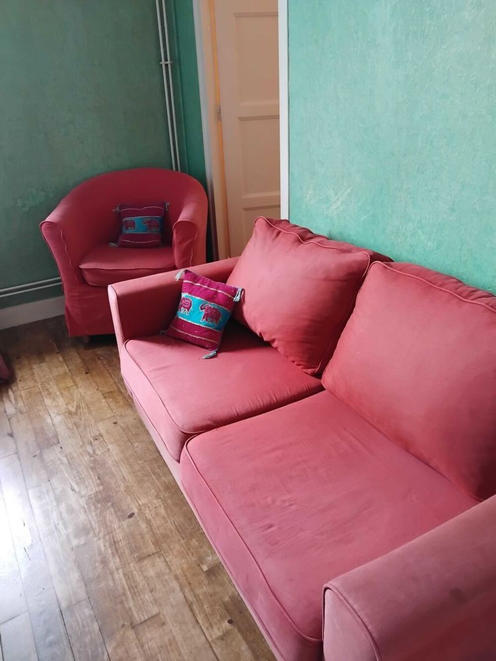 canap&eacute; droit et fauteuil Meubles