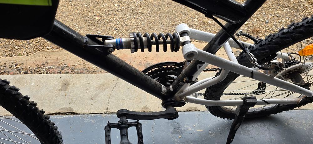 VTT TOUT SUSPENDU TOP LIFE Vélos