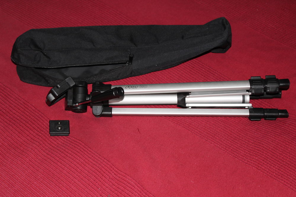 Pied appareil photo "Star 20" &amp; sacoche de rangement Photos/Video/TV