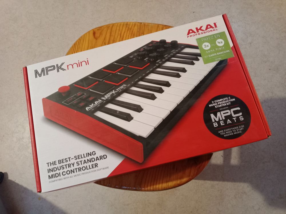 AKAI MPK mini 2021 comme neuf Instruments de musique
