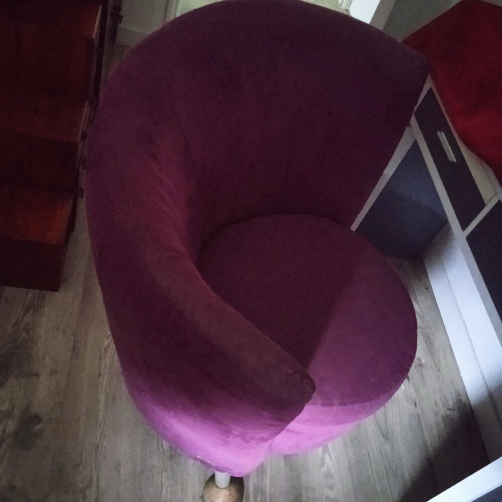 Gros fauteuil violet dossier assym&eacute;trique , largeur 80, haut Meubles