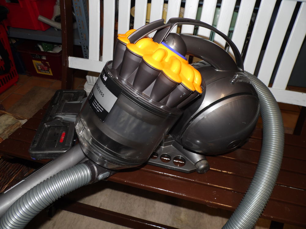 Achetez aspirateur traineau occasion annonce vente Fleury 57