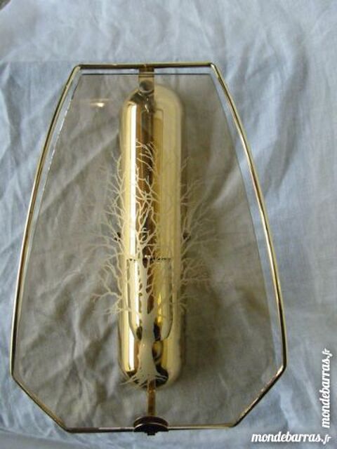 LAMPE INTERIEURE EN APPLIQUE DORE 15 La Celle-sur-Morin (77)