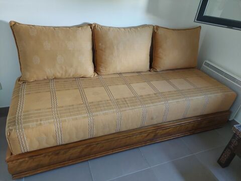 Salon marocain 370 Saint-Raphal (83)