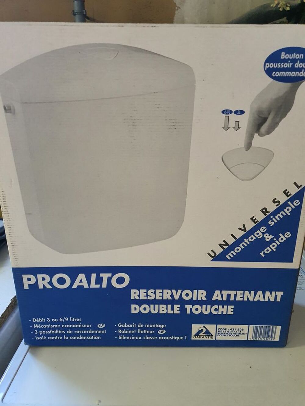 RESERVOIR WC ATTENANT EQUIPER PVC. Bricolage