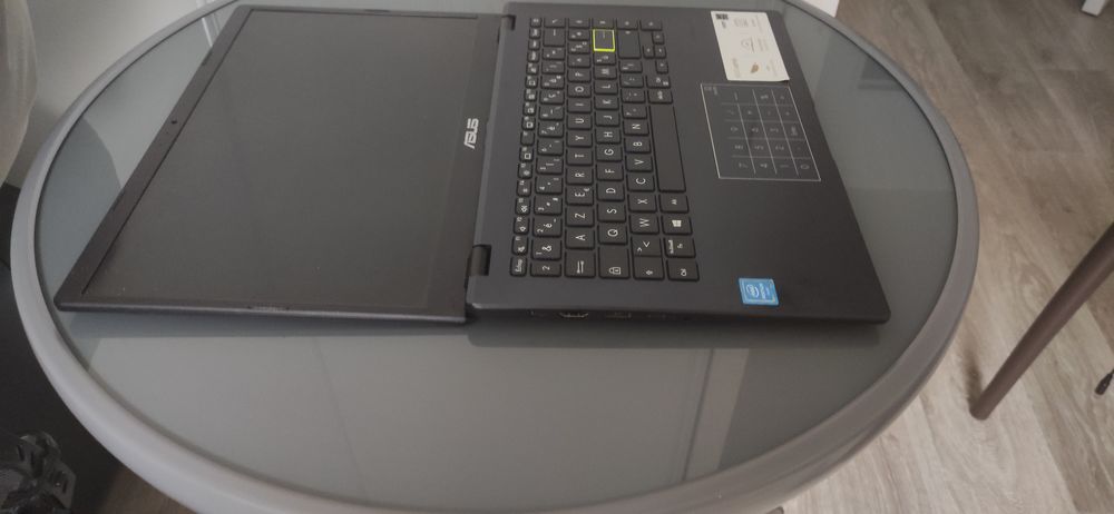 Asus vivobook 14" Matériel informatique
