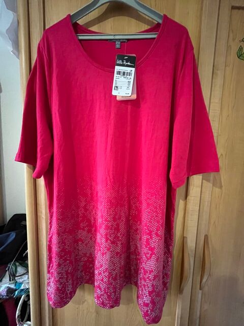 TEE-SHIRT ROSE GRANDE TAILLE 20 Basse-Terre (97)