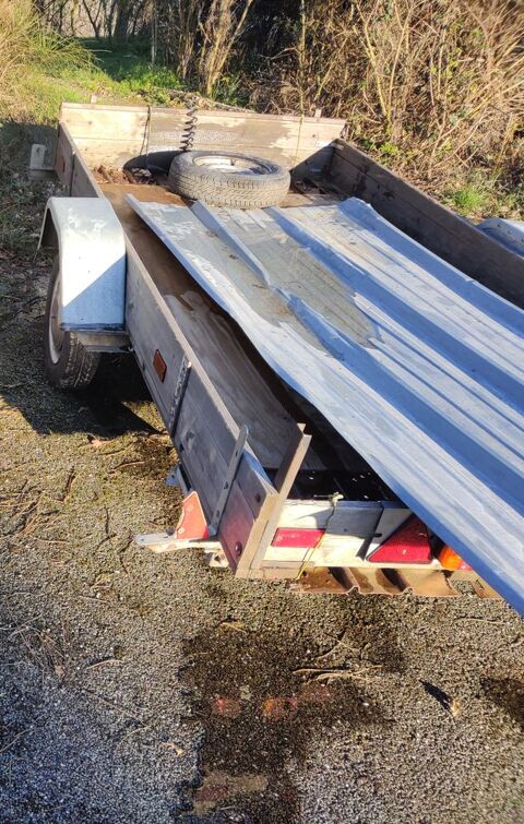 Pi&egrave;ces et &eacute;quipements Voiture Pi&egrave;ces et &eacute;quipements Voiture  occasion Thenon 24210