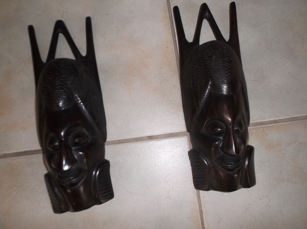 Masques africain en bois &eacute;b&egrave;ne neuf Décoration