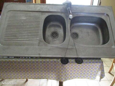 �vier inox 1 bac et demi - en bon �tat -1,60 x 0,60 -  25 M�rignies (59)