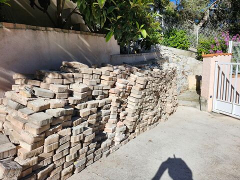 Donne 70 m2 de pav&eacute; de jardin 0 13470 Carnoux-en-provence