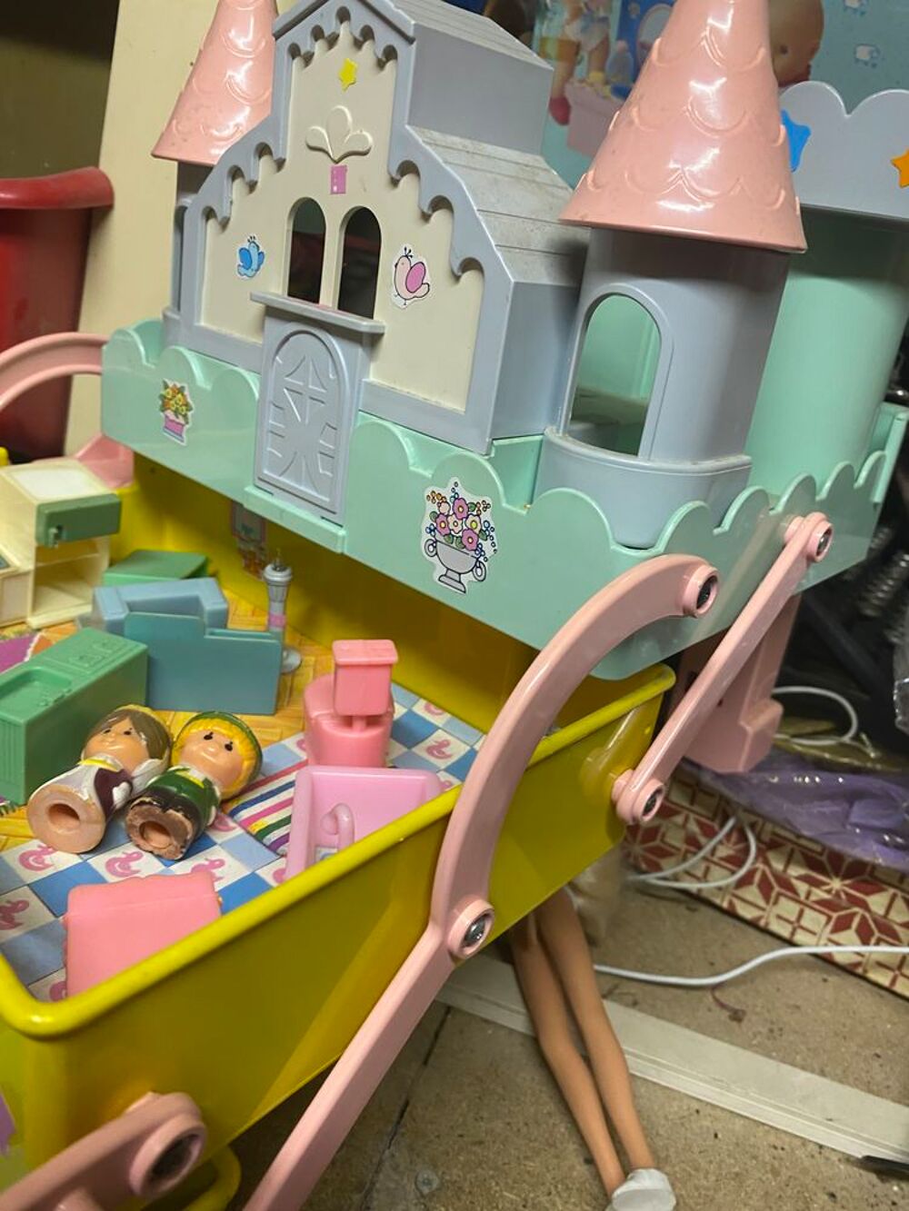 Ch&acirc;teau trois niveaux FAMILY FEBER Jeux / jouets