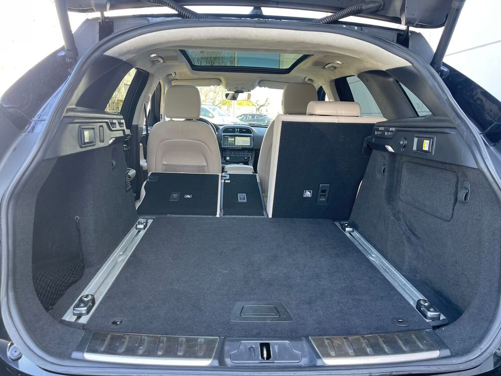 F-PACE F-Pace 2.0 D - 180 ch AWD BVA8 Prestige 2020 occasion 33700 M&eacute;rignac