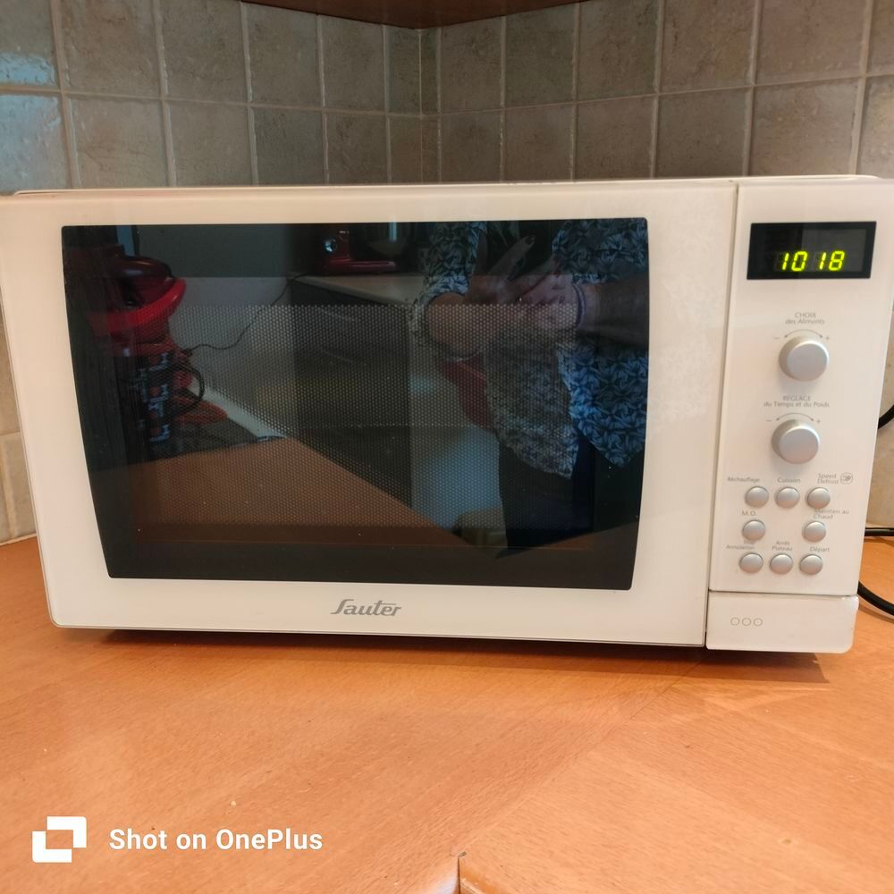 micro-ondes SAUTER Electroménager