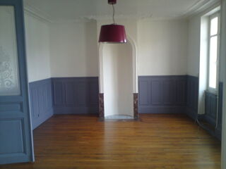 Appartement à louer 5 pièces 111 m²